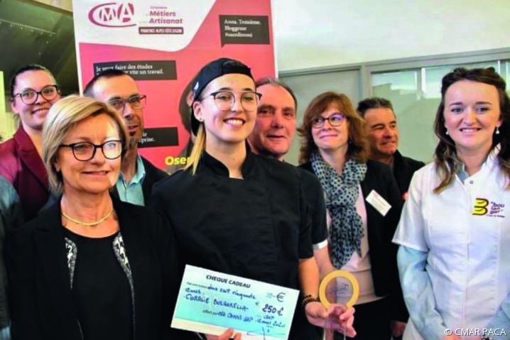 Coralie Burgarella, "Mademoiselle artisanat"