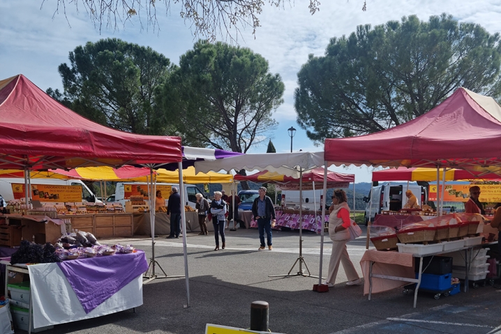 Un marché riche en saveurs ! Un marché riche en saveurs !